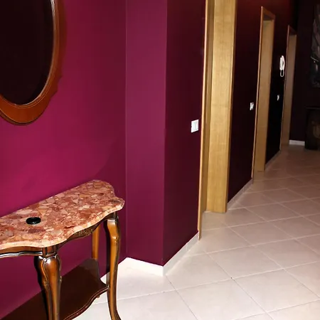 Lavandula Of Church * Тирана