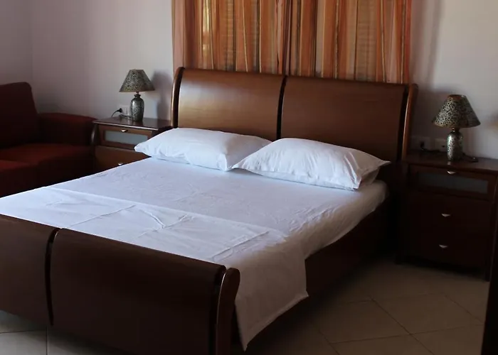 Lavandula Of Church アパート ティラナ