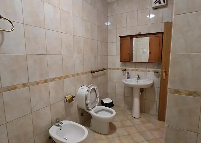 Lavandula Of Church アパート ティラナ